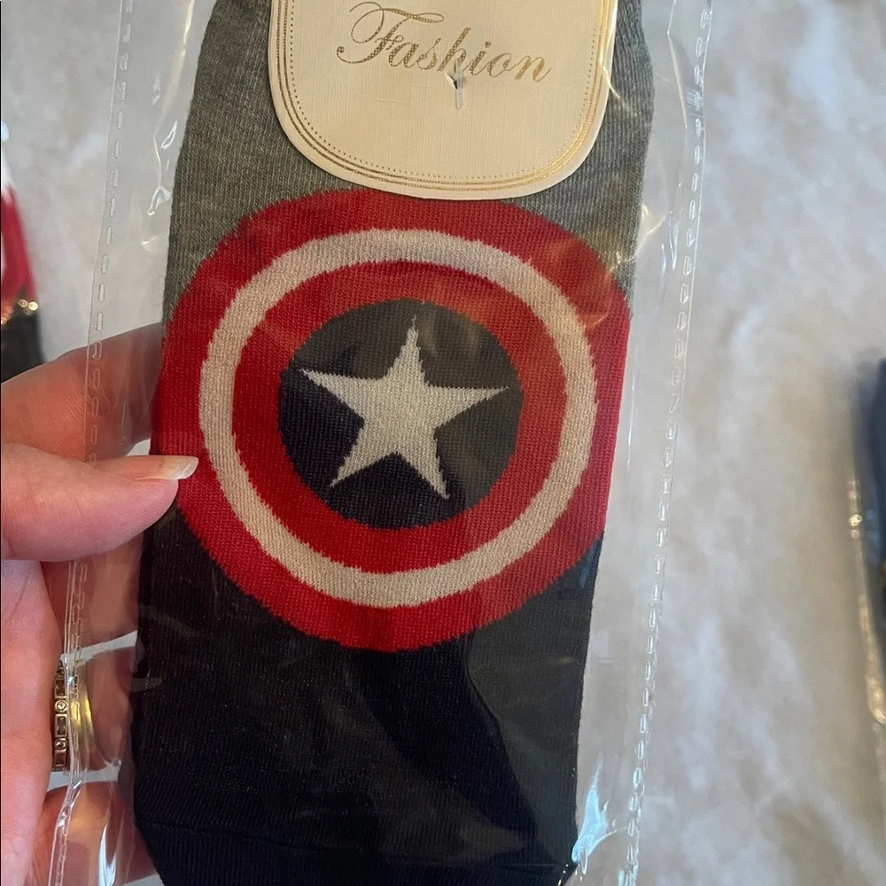 Superhero Themed Socks Set of 5 nwt ankle socks fits shoe youth 2.5 - womens 10